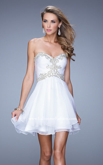 Picture of: Fun Cocktail Dress with Tiered Skirt and Ruched Bodice in White, Style: 21081, Detail Picture 2