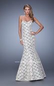 Picture of: Modern Lace Mermaid Dress with Sweetheart Neckline in White, Style: 21537, Detail Picture 1