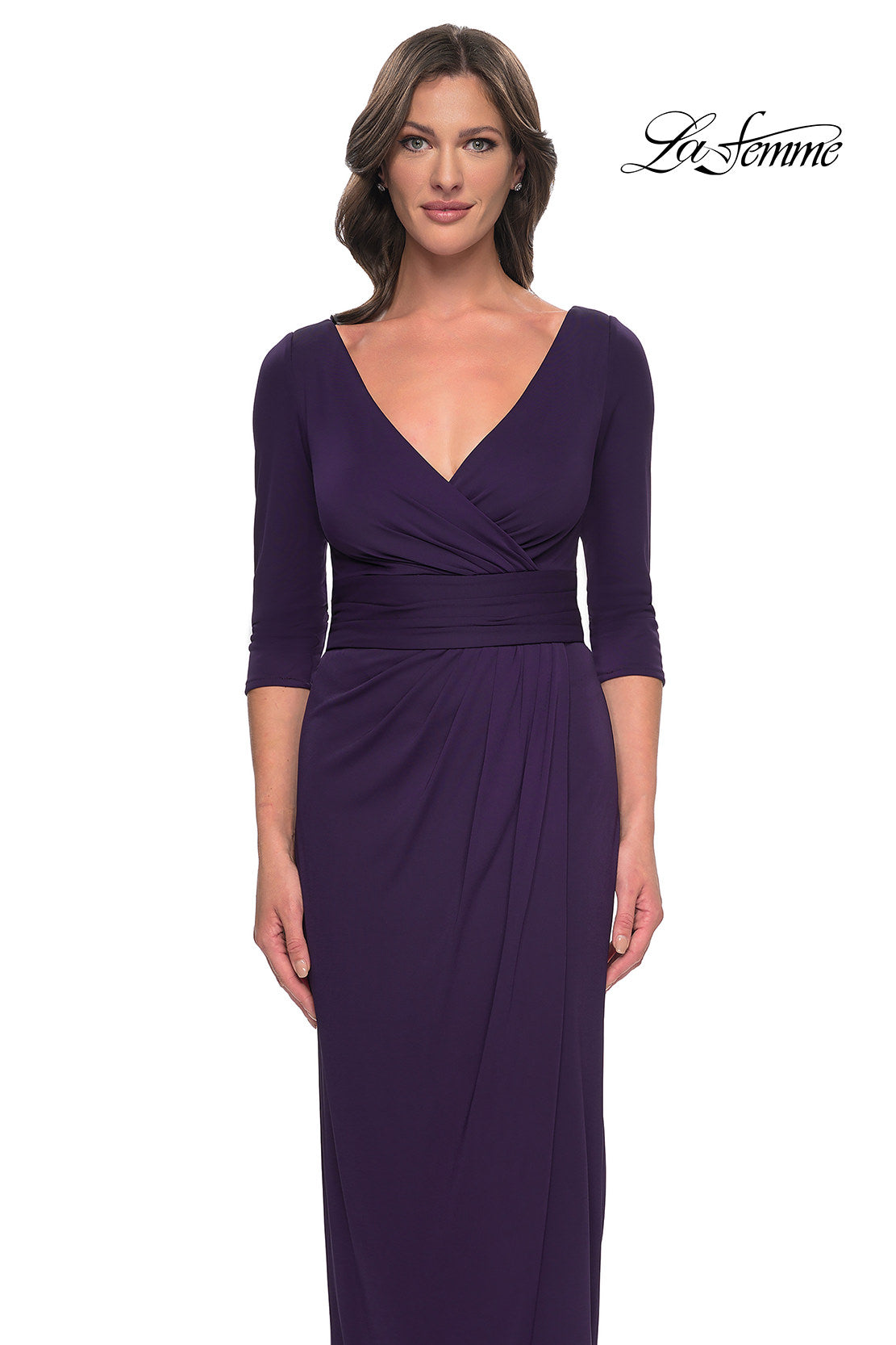 Picture of: Simple Chic Jersey Dress with Ruched Waist and V Neckline in Aubergine, Style: 31014, Detail Picture 5