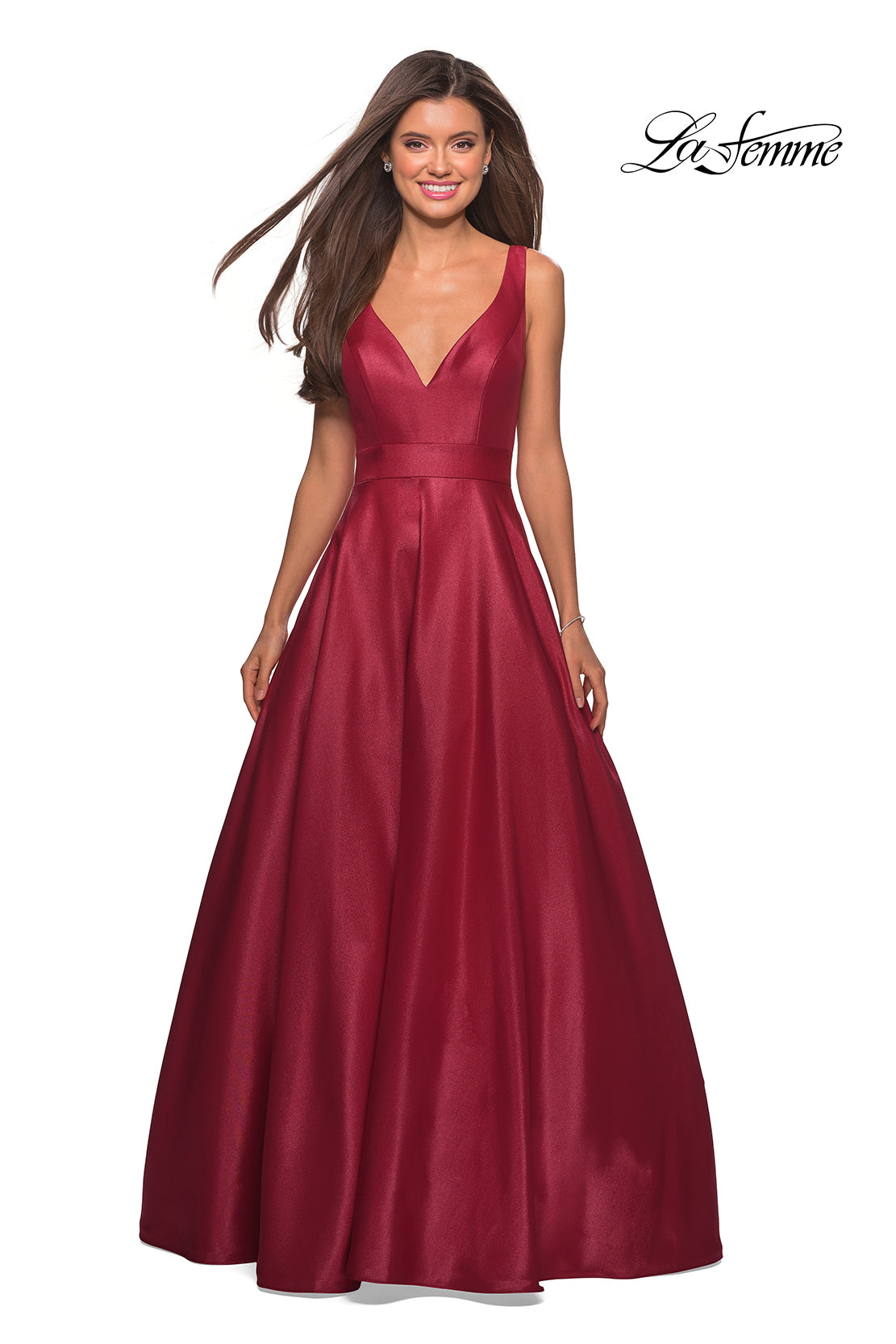 Picture of: Long Mikado Ball Gown with V Front and Back in Burgundy, Style: 27202, Detail Picture 3