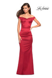 Picture of: Off the Shoulder Form Fitting Dress with Exposed Zipper in Red, Style: 27821, Detail Picture 1