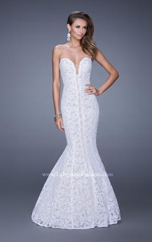 Picture of: Lace Mermaid Gown with Scalloped Lace Trim in White, Style: 20570, Detail Picture 3
