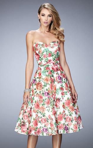 Picture of: Floral Tea Length Dress with Sweetheart Neckline in Print, Style: 22903, Detail Picture 1
