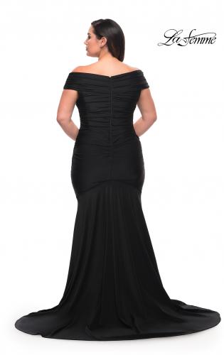 Picture of: Off the Shoulder Ruched Plus Size Gown with Train in Black, Style: 29132, Detail Picture 3