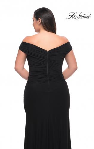 Picture of: Flattering Ruched Off the Shoulder Plus Size Dress in Black, Style: 29722, Detail Picture 4
