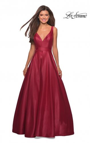 Picture of: Long Mikado Ball Gown with V Front and Back in Burgundy, Style: 27202, Detail Picture 3