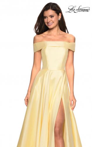 Picture of: Long Off The Shoulder Gown with Pockets in Light Yellow, Style: 27005, Detail Picture 4