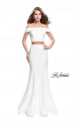 Picture of: Form Fitting Off the Shoulder Jersey Mermaid Dress in White, Style: 25578, Detail Picture 3