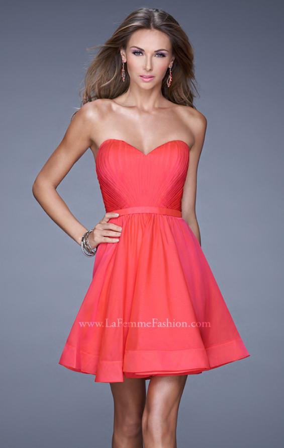 Picture of: Strapless Chiffon Short Dress with Gathered Waist in Red, Style: 20721, Detail Picture 6