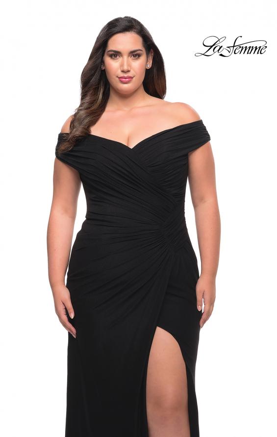 Picture of: Flattering Ruched Off the Shoulder Plus Size Dress in Black, Style: 29722, Detail Picture 3