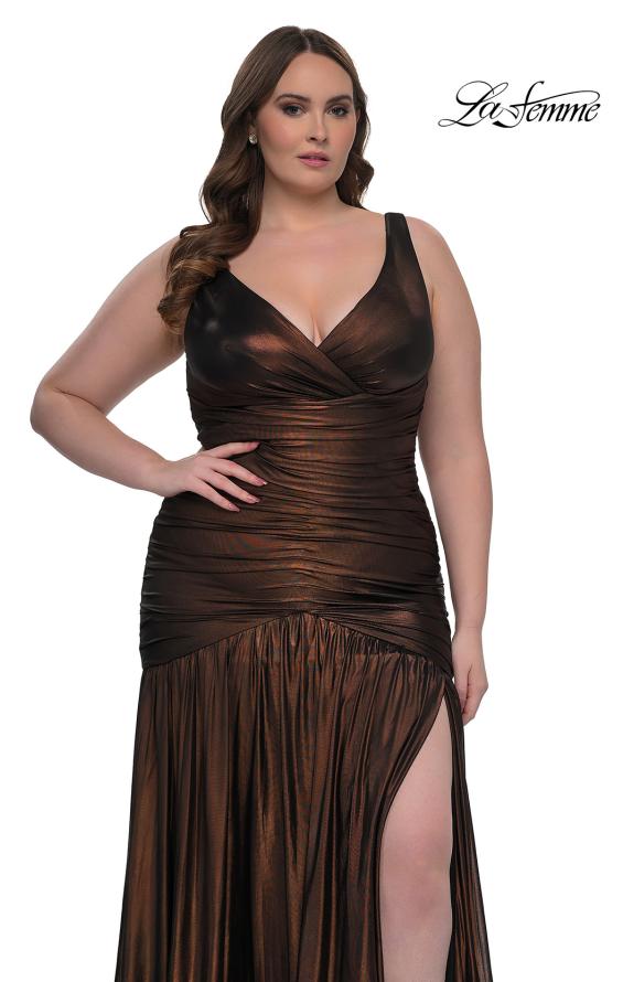 Picture of: Gorgeous Metallic Curve Dress with V Neck and Ruching in Bronze , Style: 33021, Detail Picture 5