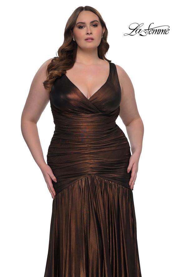 Picture of: Gorgeous Metallic Curve Dress with V Neck and Ruching in Bronze , Style: 33021, Detail Picture 7