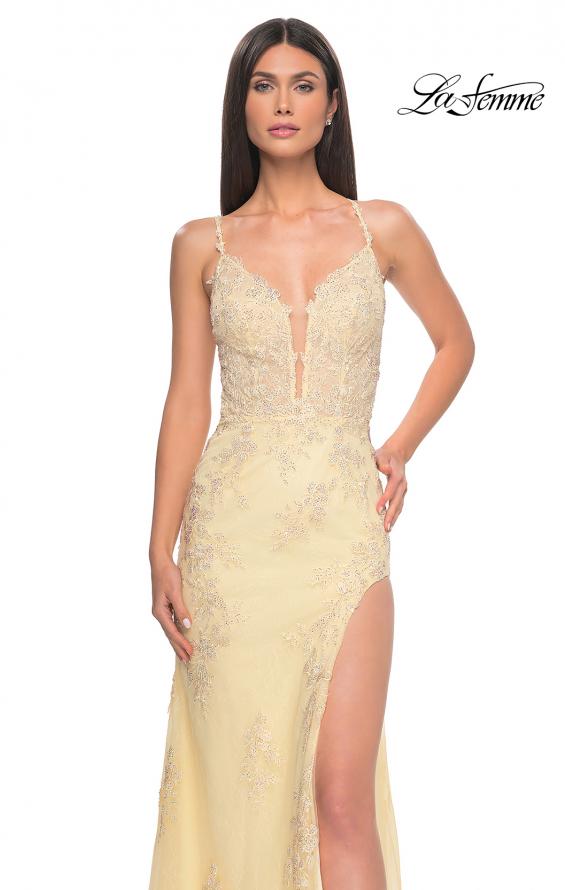 Picture of: Lace Fitted Dress with Deep V Neckline and Lace Applique in Pale Yellow, Style: 32205, Detail Picture 4