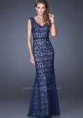 Picture of: Bold Lace Dress with V Neckline and Thin Belt in Blue, Style: 20450, Detail Picture 2