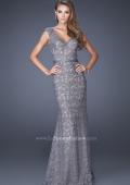 Picture of: Bold Lace Dress with V Neckline and Thin Belt in Silver, Style: 20450, Detail Picture 3