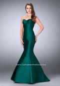 Picture of: Mikado Mermaid Dress with Sweetheart Neckline in Green, Style: 23916, Main Picture