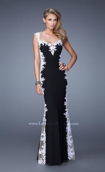 Picture of: Long Jersey Dress with Lace and Small Cap Sleeves in Black White, Style: 20895, Main Picture