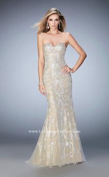 Picture of: Embroidered Prom Gown with Sweetheart Neck and Train in White, Style: 22931, Main Picture
